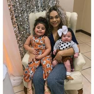 Meet your Posher, Laura